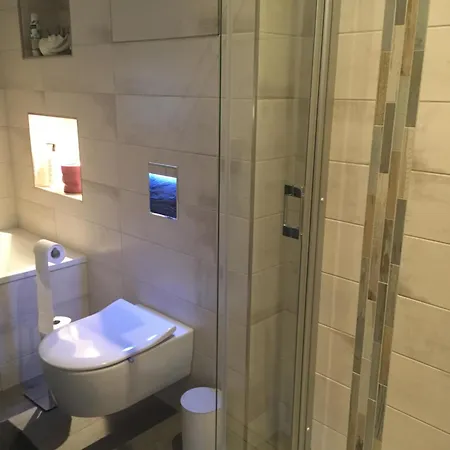 Lakehouse In Brodowin *